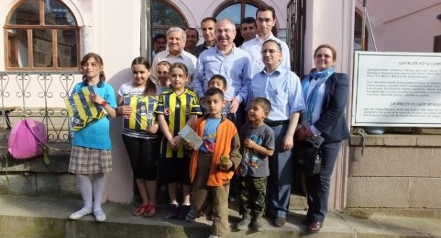 Burhaniye’de Vali Ziyareti