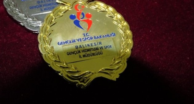 Burhaniyeli Halterciler Balıkesir’i Temsil Edecek