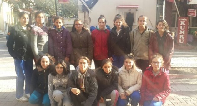 Burhaniyeli Kızlar Balıkesir’i Temsil Edecek
