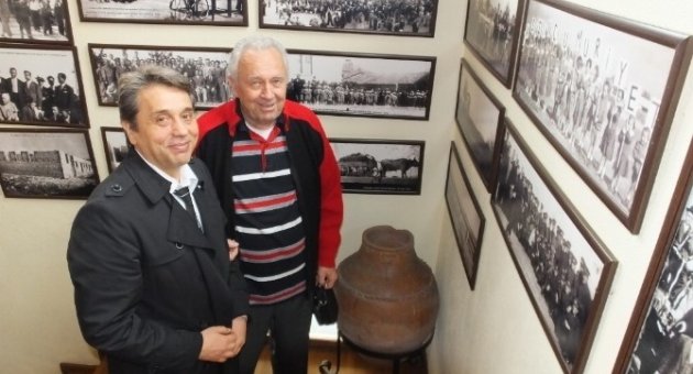 Burhaniye’nin Eski Fotografları İlgi Odağı Oldu