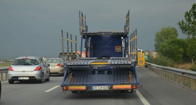 Bursa İzmir Karayolundaki Çalışma Tatilcileri Bezdirdi