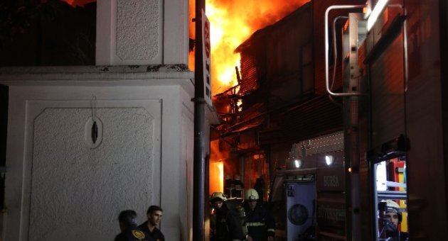 Bursa Kapalıçarşı’da Büyük Yangın