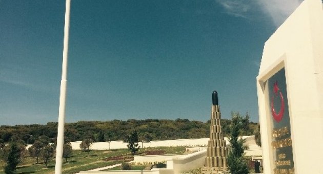 Bursa Şehitliğinde Gurur, Vefa, Gözyaşı