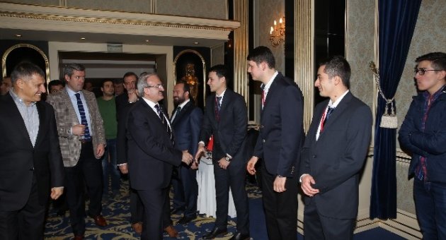 Bursa Valisi, İş Adamları Ve Gençlerle Buluştu