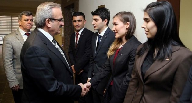 Bursa Valisi Münir Karaloğlu: