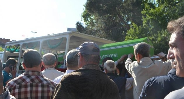 Bursa’da Hayatını Kaybeden Üniversite Öğrencisi Son Yolculuğuna Uğurlandı