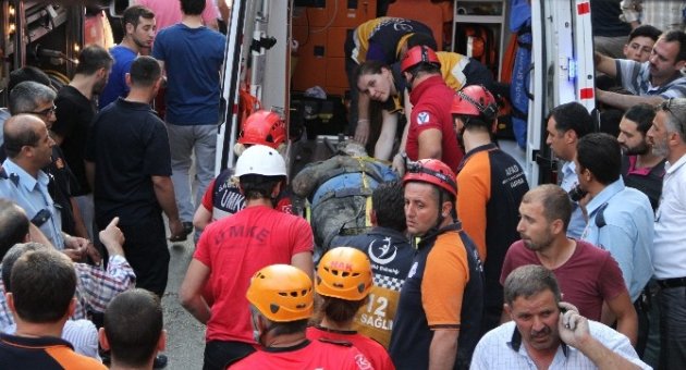 Bursa’da İnşaatta Beton Faciası: 2 Yaralı