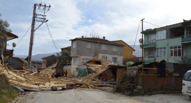 Bursa’da Lodos Dehşeti: 2 Yaralı