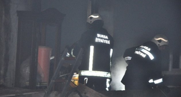 Bursa’da Sahur Vakti Yangın Korkuttu