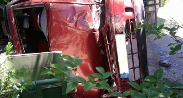 Bursa’da Takla Atan Araç Atlı Spor Kulübü’ne Daldı