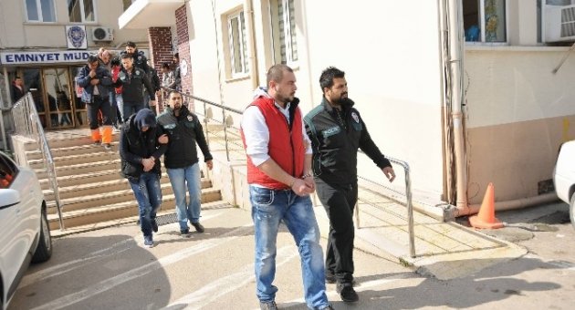Bursa’da Uyuşturucu Şebekesi Çökertildi