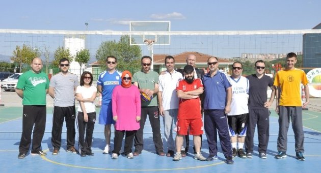 Bursagaz Voleybol Turnuvası Başladı