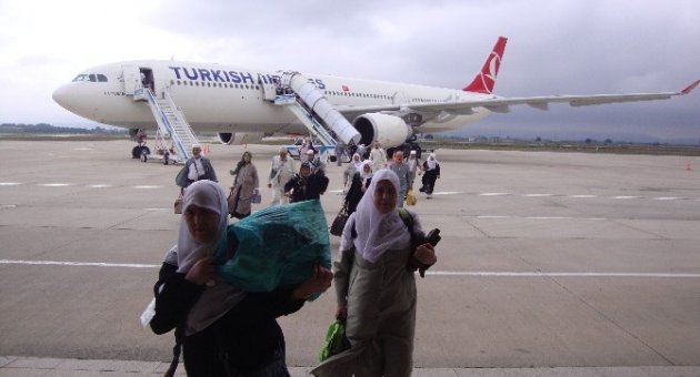 Bursalı Hacılar Dönmeye Başladı