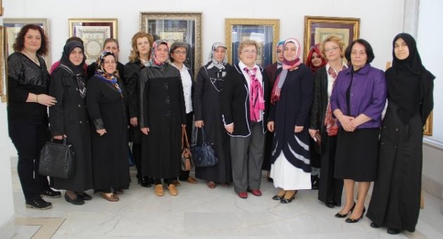 Bursalı Müzehhibelerden Göz Kamaştıran Sergi