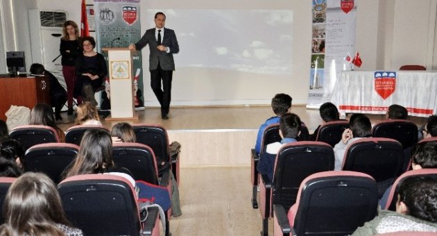 Bursalı Öğrenciler Mesleklerini Seçiyor
