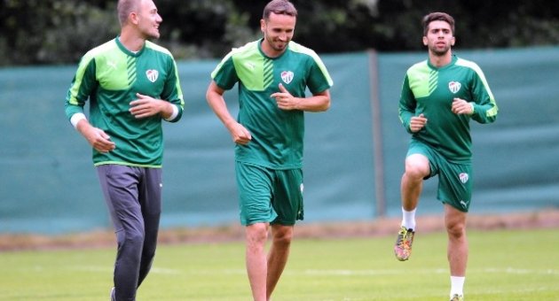 Bursaspor, Almanya’daki İlk Antrenmanını Gerçekleştirdi