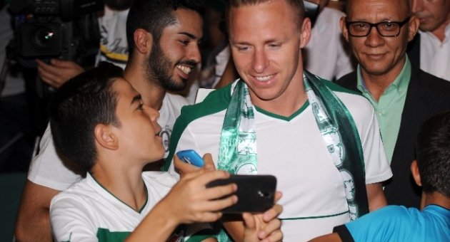 Bursaspor Balazs Dzsudzsak İle Sözleşme İmzaladı