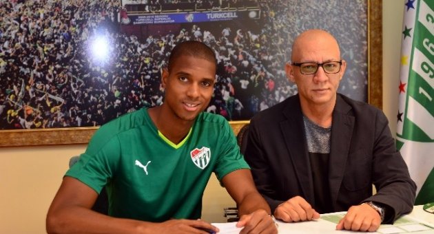 Bursaspor, Faty İle Sözleşme İmzaladı
