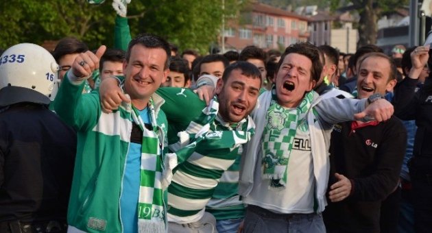 Bursaspor’a Statta Coşkulu Karşılama
