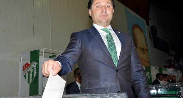 Bursaspor’da Mesut Mestan Adaylıktan Çekildi