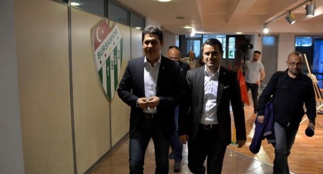 Bursaspor’da Murat Yanıklar Adaylıktan Çekildi