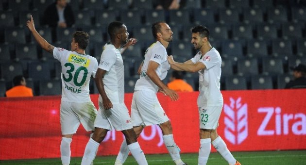 Bursasporlu Futbolculardan Tarihi Zafer Açıklaması