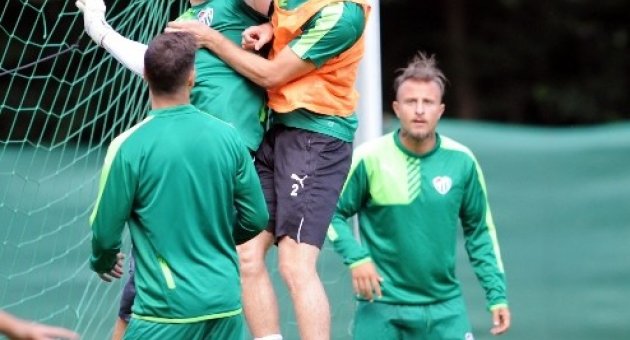 Bursaspor’un Yeni Sezon Hazırlıkları Aralıksız Devam Ediyor