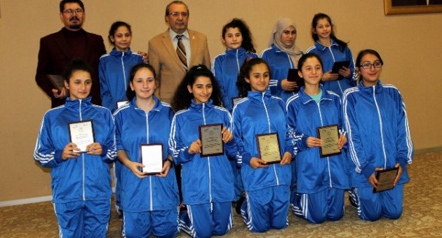 Bursa’yı Başarıyla Temsil Eden 160 Sporcuya Ödül