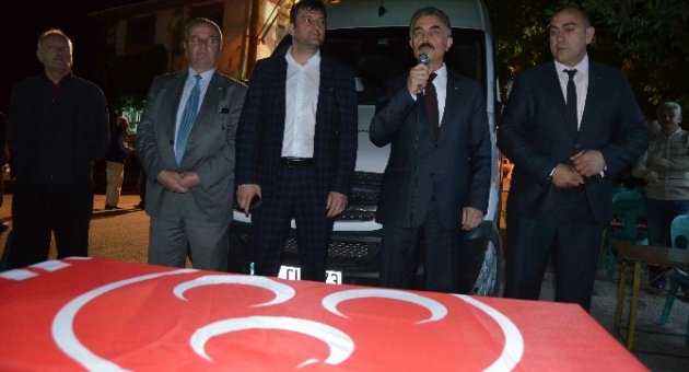 Büyükataman’dan Afiş Tepkisi