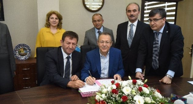 Büyükşehir Belediyesi İle Belediye-iş Arasında Toplu Sözleşme İmzalandı