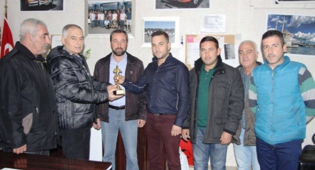 Büyükşehir Toplu Taşıma Aş’den Altınova’ya Başarı Plaketi