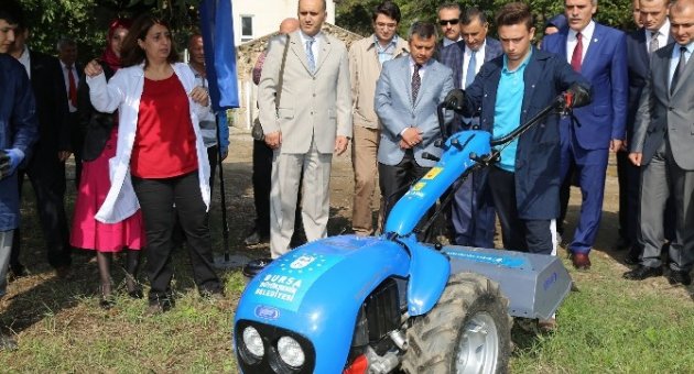 Büyükşehir’den Ziraat Lisesi’ne Çapa Makinesi