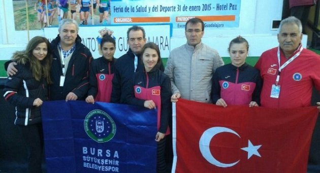 Büyükşehir’li Atletler İspanya’dan Madalya İle Dönüyor