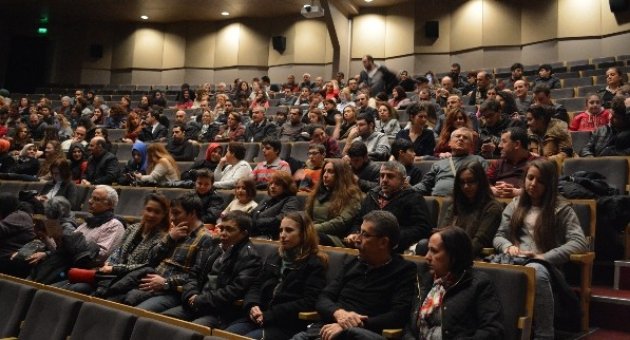 ‘buzlar Çözülmeden’ Nilüfer’de Sahnelendi