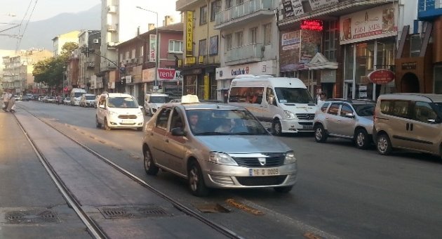 Çalınan Rögar Kapakları Kazaya Davetiye Çıkarıyor
