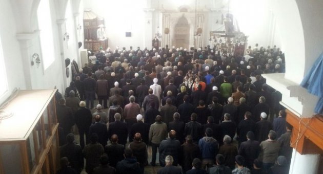 Camide Okunan İstiklal Marşı Herkesi Duygulandırdı