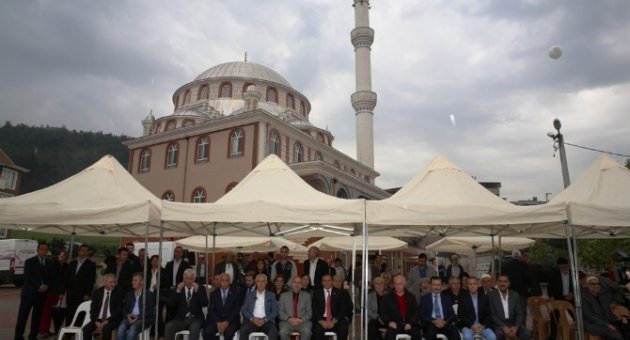Çamlıktepe Hacı Ömer Camii Yeni Görünümüyle Hizmette