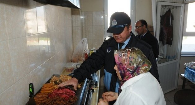 Çan Belediyesinden Kantin Ve Okul Çevresindeki İş Yerlerine Denetim