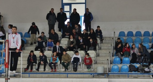 Çan Şehit Engin Eker Ortaokulu Şampiyonluğa Doymuyor