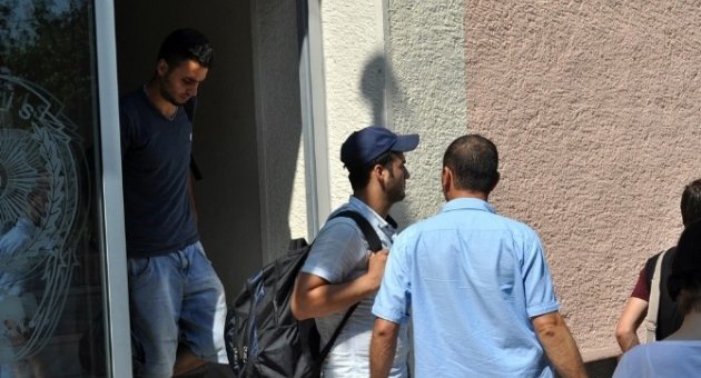 Çanakkale’de 2 Otobüste 101 Kaçak Yakalandı