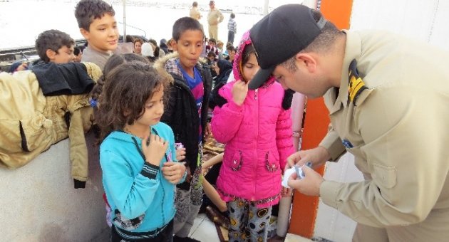 Çanakkale’de 49 Kaçak Göçmen Kurtarıldı