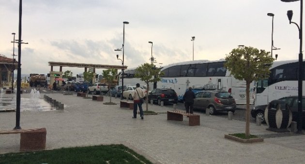 Çanakkale’de Feribot Kuyruğu