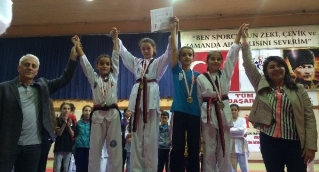 Çanakkaleli Taekwondoculardan Bir Başarı Daha
