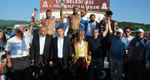 Çan’da Yağlı Güreşlerinde Başpehlivan Orhan Okulu Oldu