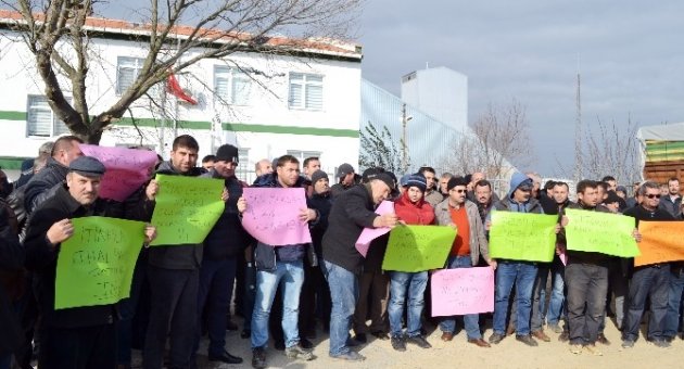 Çeltik Üreticilerinden Tmo Önünde Eylem