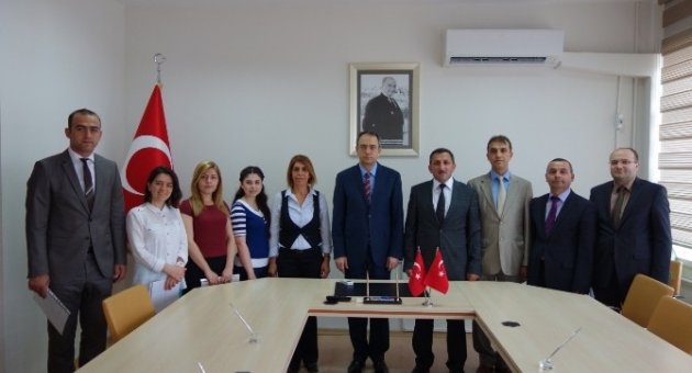 Çerkezköy Kaymakamı Kubilay, Öğretmenleri Başarı Belgesi İle Ödüllendirdi