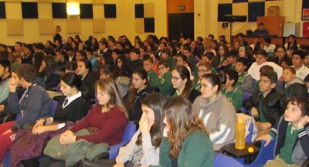 Çeşme Kaymakamı Öğrencilere ’kariyer’ Dersi Verdi