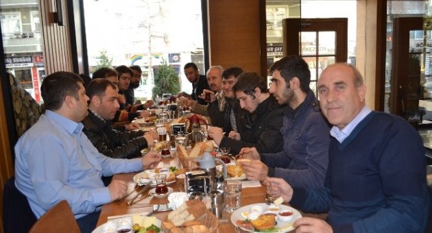 Chp Çerkezköy İlçe Başkanı Öztürk, Ön Seçim Öncesi Gazetecilerle Bir Araya Geldi