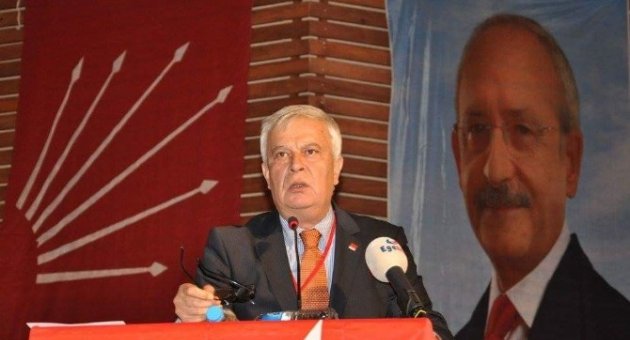 Chp Edremit İlçe Kongresinde Yenı İlçe Başkanı Yusuf Sel Oldu