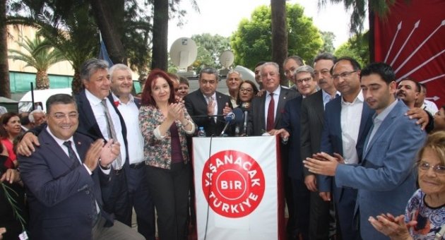 Chp İzmir İl Teşkilatı Bayramlaştı